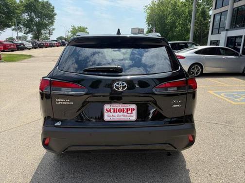 2024 Toyota Corolla Cross XLE