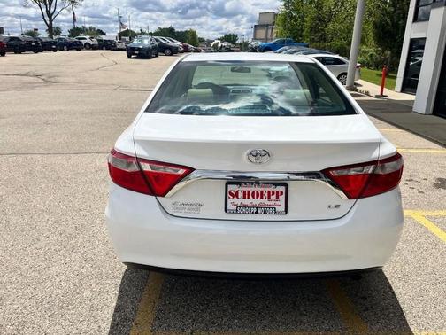 Super White 2017 Toyota Camry LE
