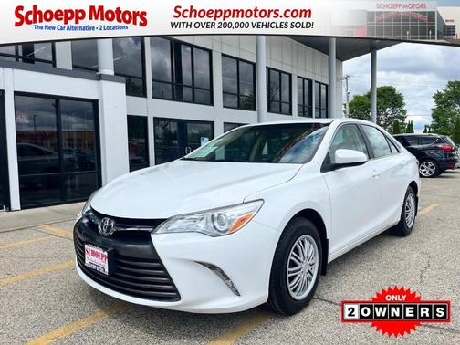 Super White 2017 Toyota Camry LE