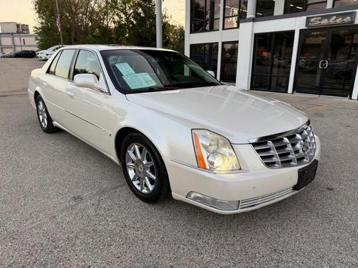2010 Cadillac DTS Luxury Collection
