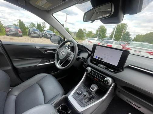 2023 Toyota RAV4 Hybrid XLE Premium