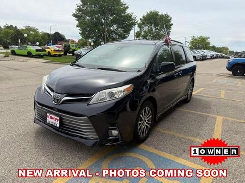 2018 Toyota Sienna XLE