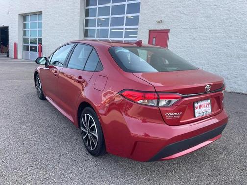 Barcelona Red Metallic 2021 Toyota Corolla LE