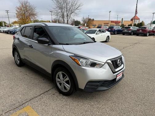 2020 Nissan Kicks S