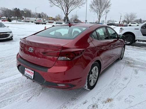 2019 Hyundai ELANTRA SEL