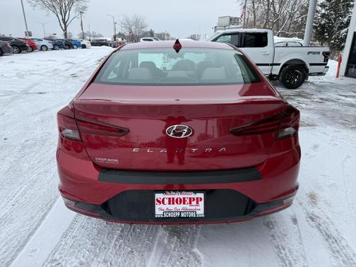 2019 Hyundai ELANTRA SEL