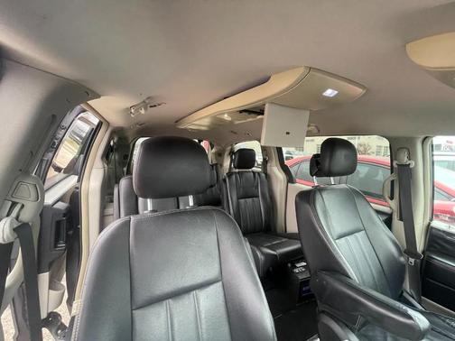 2015 Chrysler Town & Country Touring