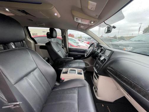 2015 Chrysler Town & Country Touring