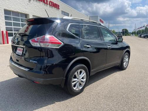 2016 Nissan Rogue SV