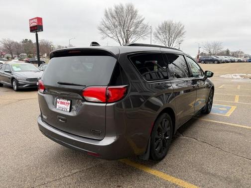2020 Chrysler Pacifica Limited