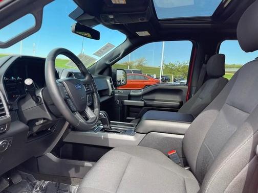 Photo 5 of 35 of 2020 Ford F-150 XLT