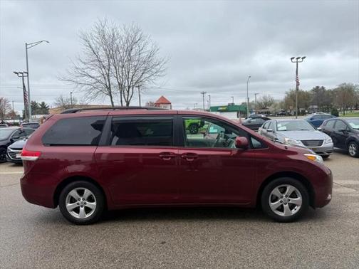 2012 Toyota Sienna LE