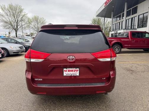 2012 Toyota Sienna LE