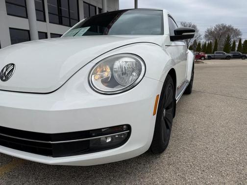 2012 Volkswagen Beetle Base