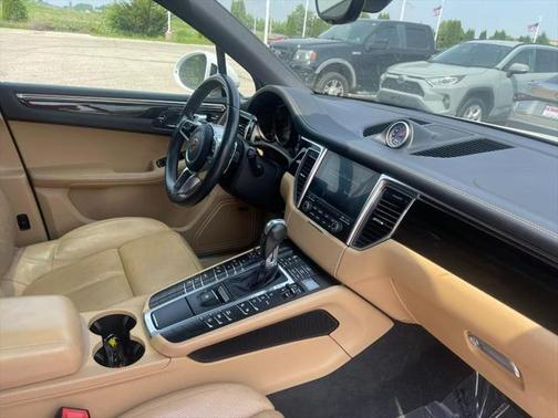 2017 Porsche Macan Base