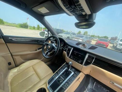 2017 Porsche Macan Base