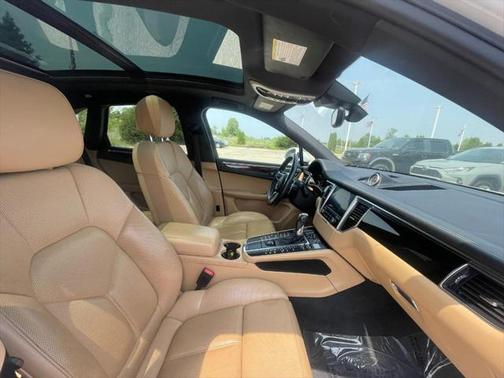 2017 Porsche Macan Base