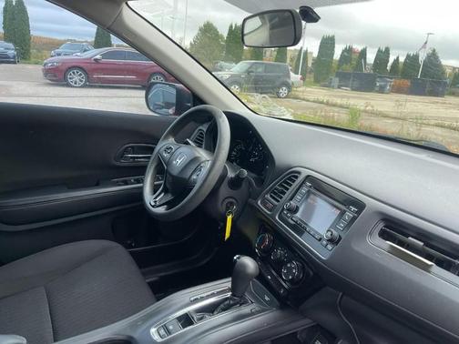 2017 Honda HR-V LX