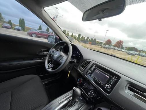 2017 Honda HR-V LX