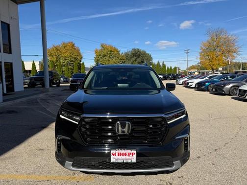 2025 Honda Pilot Touring 8-Passenger