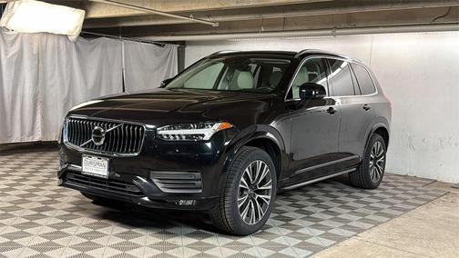 2020 Volvo XC90 T6 Momentum