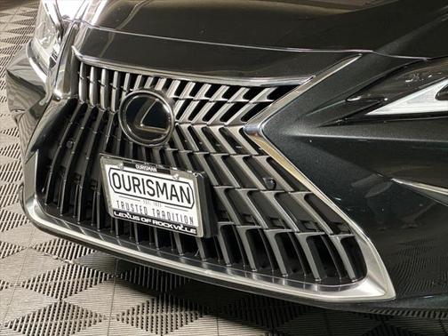 2022 Lexus ES 350 Base