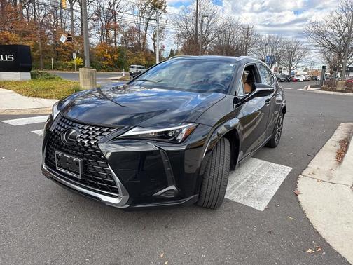 2023 Lexus UX 250h Base