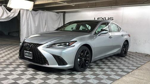 2023 Lexus ES 300h F SPORT Handling