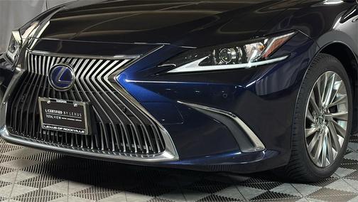 2019 Lexus ES 300h Luxury