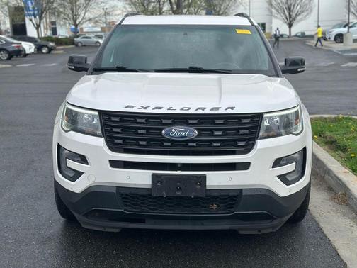 White Platinum Clearcoat Metallic 2016 Ford Explorer Sport
