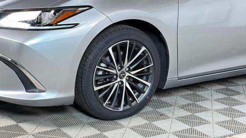 2022 Lexus ES 350 Base