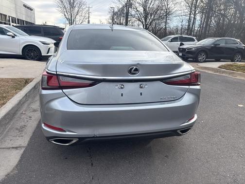 2022 Lexus ES 350 Base