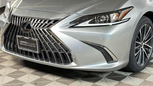 2022 Lexus ES 350 Base