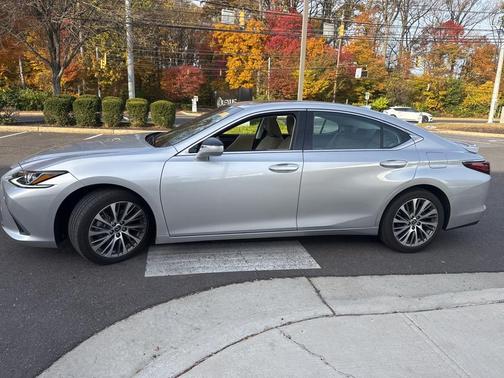 2021 Lexus ES 350 Base