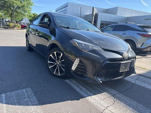 Black Sand Pearl 2017 Toyota Corolla SE