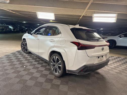 2023 Lexus UX 250h Base