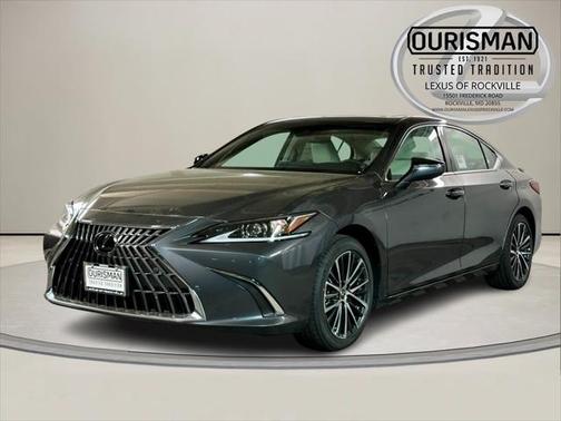 2025 Lexus ES 300h Base
