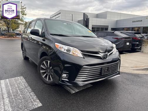 2019 Toyota Sienna XLE