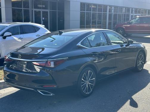 2022 Lexus ES 350 Base