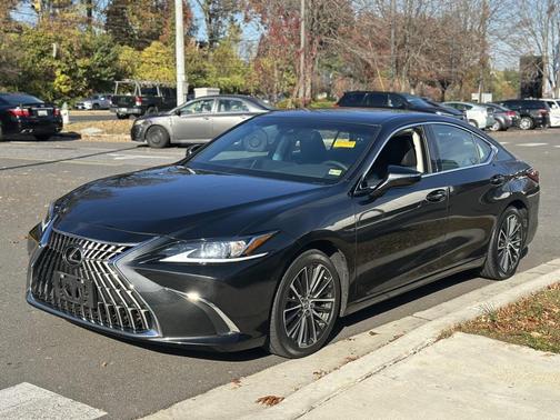 2022 Lexus ES 350 Base