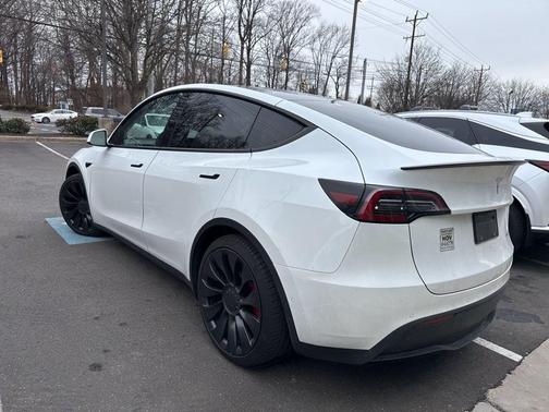 2022 Tesla Model Y Performance Dual Motor All-Wheel Drive