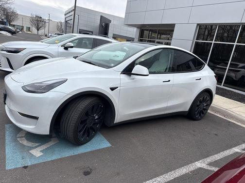 2022 Tesla Model Y Performance Dual Motor All-Wheel Drive