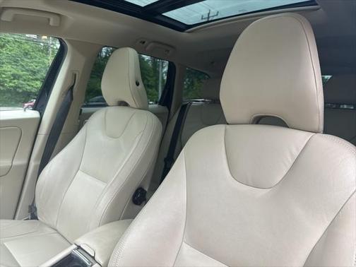 2013 Volvo XC60 3.2 Platinum