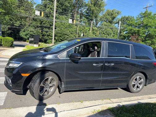 Crystal Black Pearl 2018 Honda Odyssey Touring