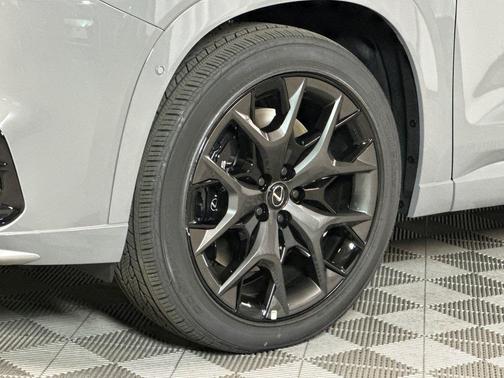 2025 Lexus TX 500h F SPORT Premium