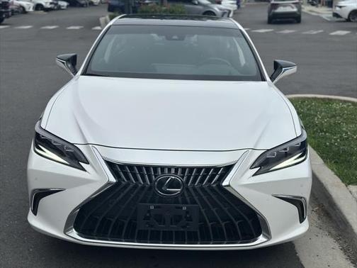 2023 Lexus ES 350 Ultra Luxury