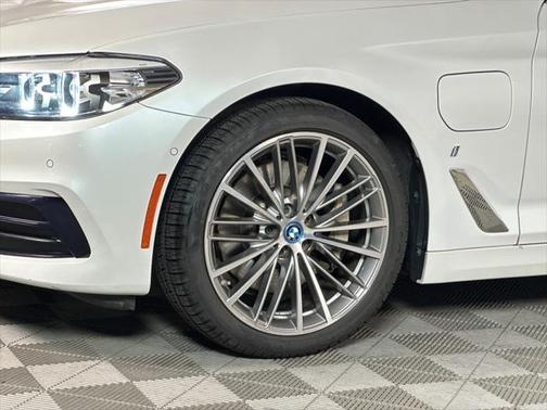 2019 BMW 530e xDrive iPerformance