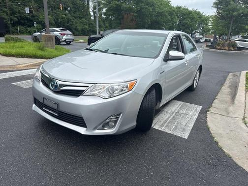 Classic Silver Metallic 2012 Toyota Camry Hybrid XLE