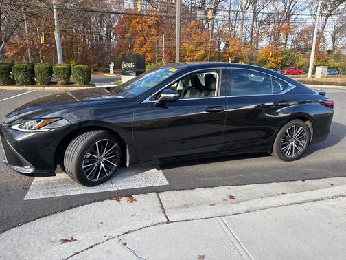 2024 Lexus ES 350 Base