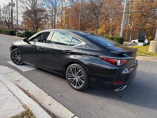 2024 Lexus ES 350 Base